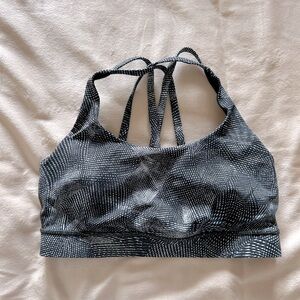 Energy bra lululemon (size 6)
